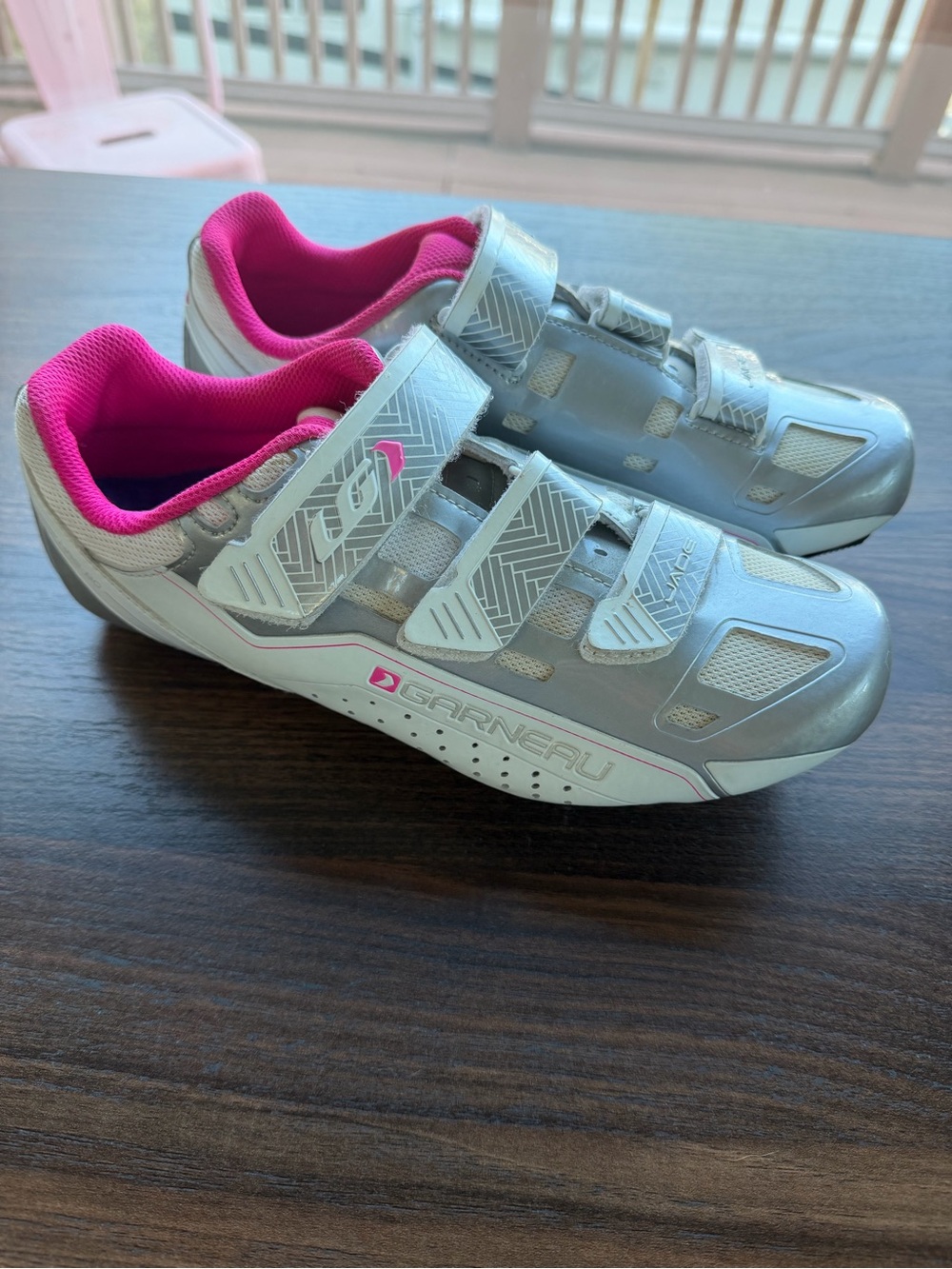 Louis Garneau Women's Silver Cycling Shoes with Pink Lining